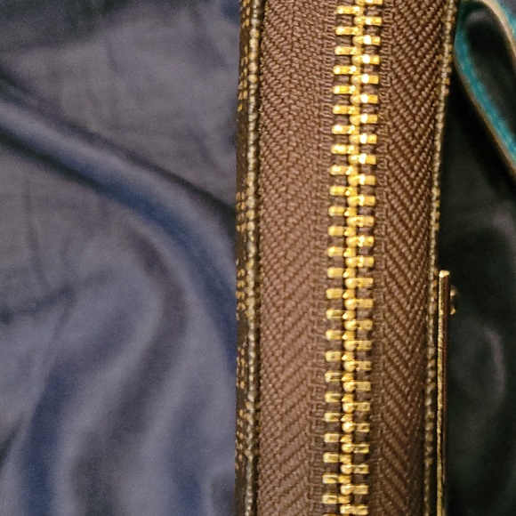 Michael Kors medium size Tote - Picture 13 of 13